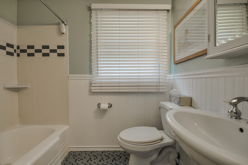 35 Springhill Road Framingham, MA 01701 - Photo 22 of 30 Gallery Image 22