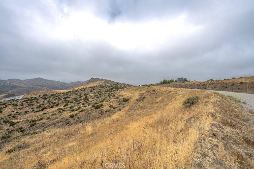 33330 Palen Road Agua Dulce, CA 91390 - Photo 44 of 56 a view of ocean