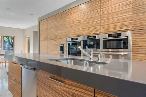 $2,295,000 | 230 Greenleaf Avenue, Wilmette, IL 60091