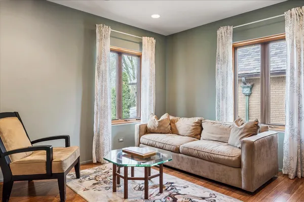 $2,295,000 | 230 Greenleaf Avenue, Wilmette, IL 60091