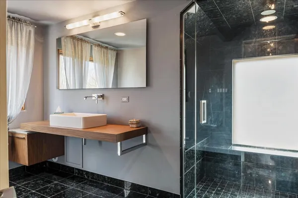 $2,295,000 | 230 Greenleaf Avenue, Wilmette, IL 60091