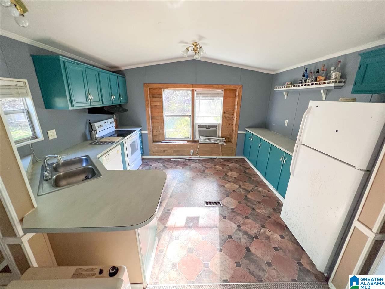 741 County Road 3 Delta, AL 36258 - Photo 4 of 26