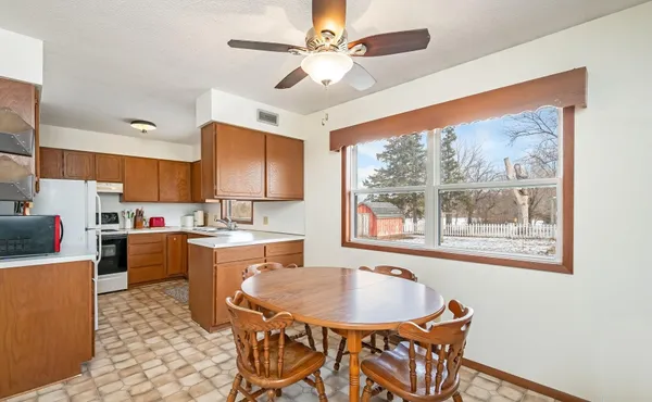 $192,000 | 812 Main Street North, Minnesota Lake, MN 56068