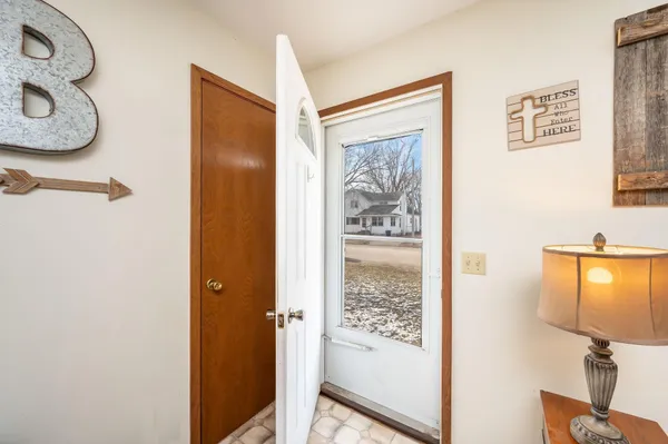 $192,000 | 812 Main Street North, Minnesota Lake, MN 56068