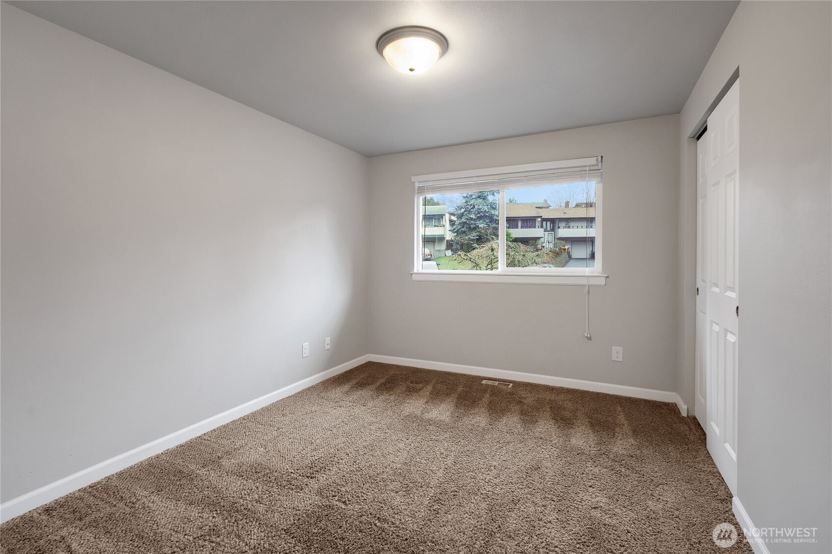 30331 9th Avenue South Federal Way, WA 98003 - Photo 17 of 36 an empty room with a window