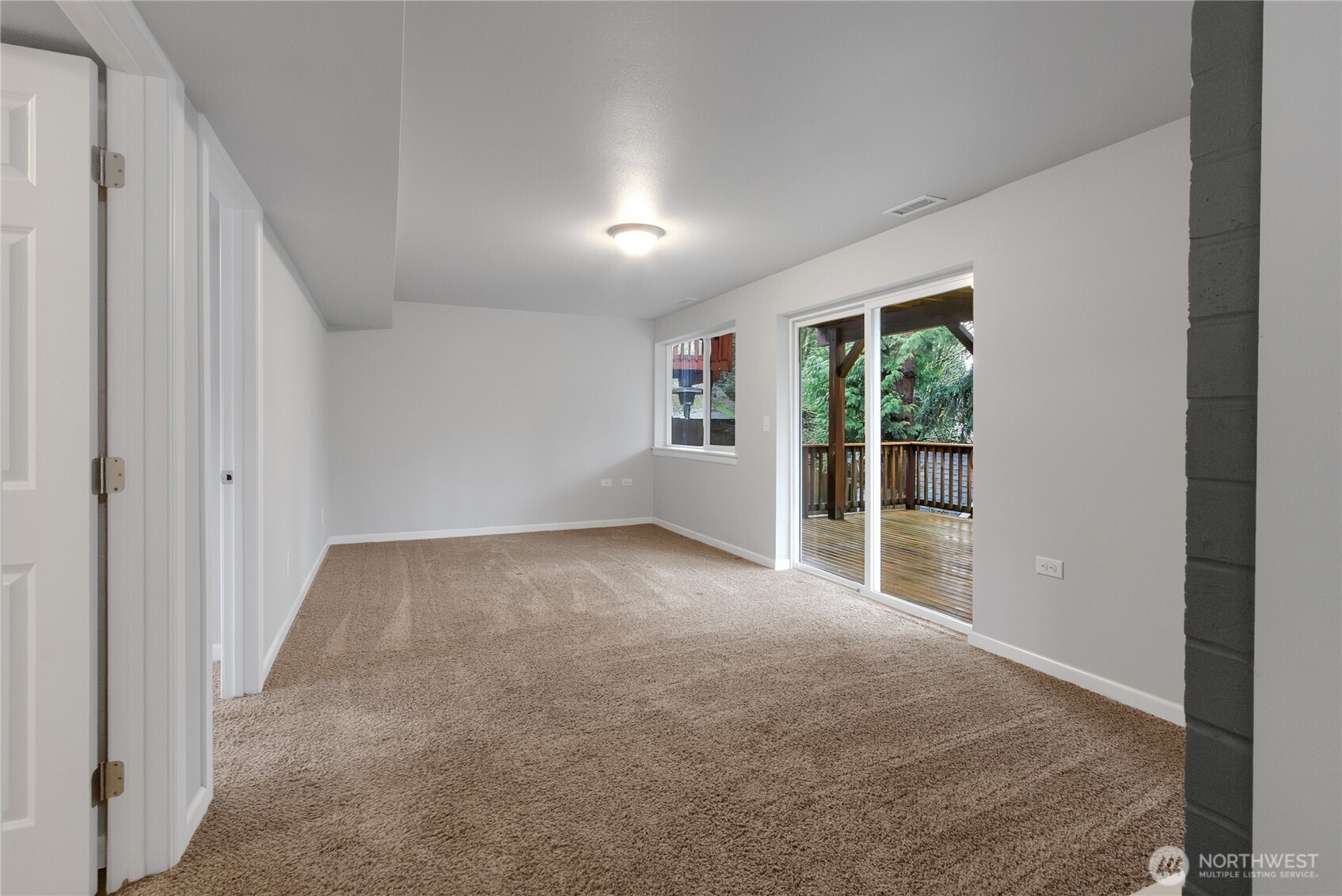 30331 9th Avenue South Federal Way, WA 98003 - Photo 23 of 36 a view of an empty room with a window