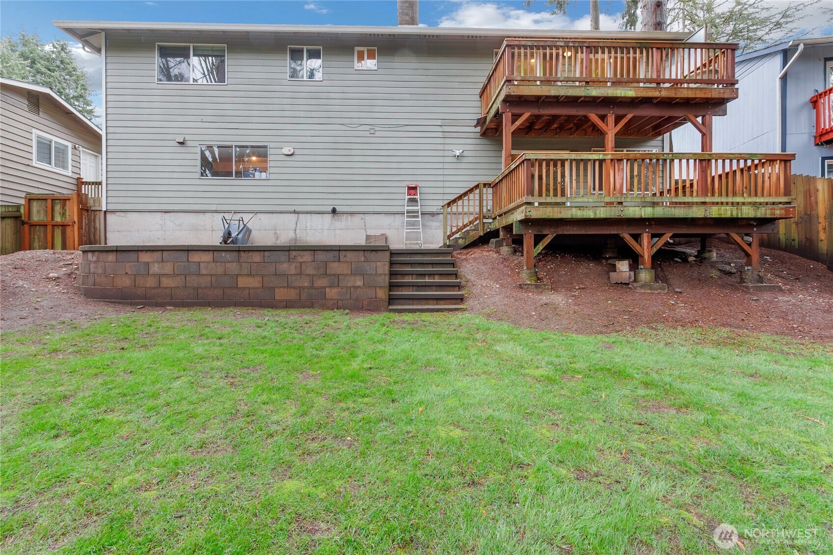30331 9th Avenue South Federal Way, WA 98003 - Photo 32 of 36 a view of backyard with deck and seating space