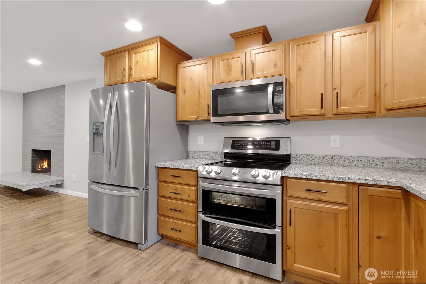 30331 9th Avenue South Federal Way, WA 98003 - Photo 10 of 36 a kitchen with a refrigerator stove and microwave