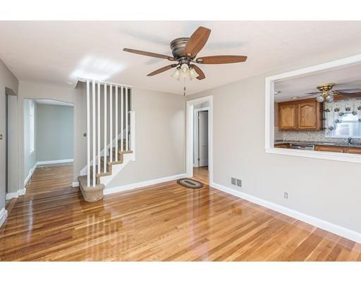 26 Lee Road Sharon, MA 02067 - Photo 7 of 33 Gallery Image 7