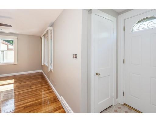 26 Lee Road Sharon, MA 02067 - Photo 8 of 33 Gallery Image 8