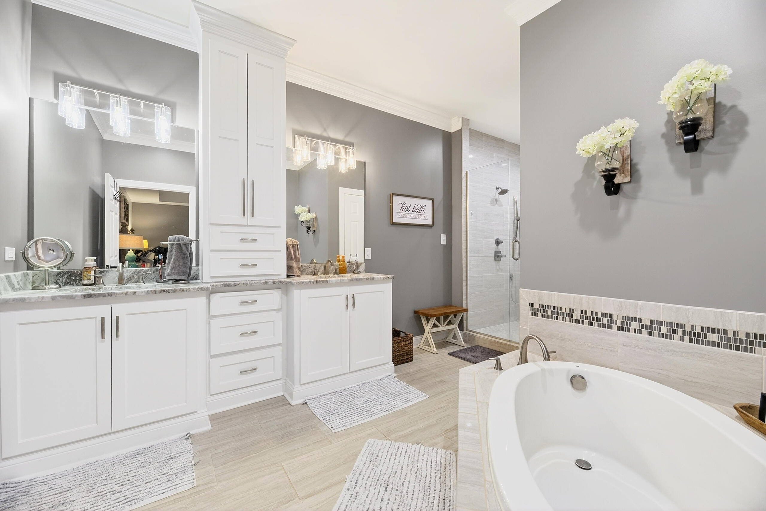 2145 Eutaw Road Holly Hill, SC 29059 - Photo 23 of 75 Double Vanity and Garden Tub