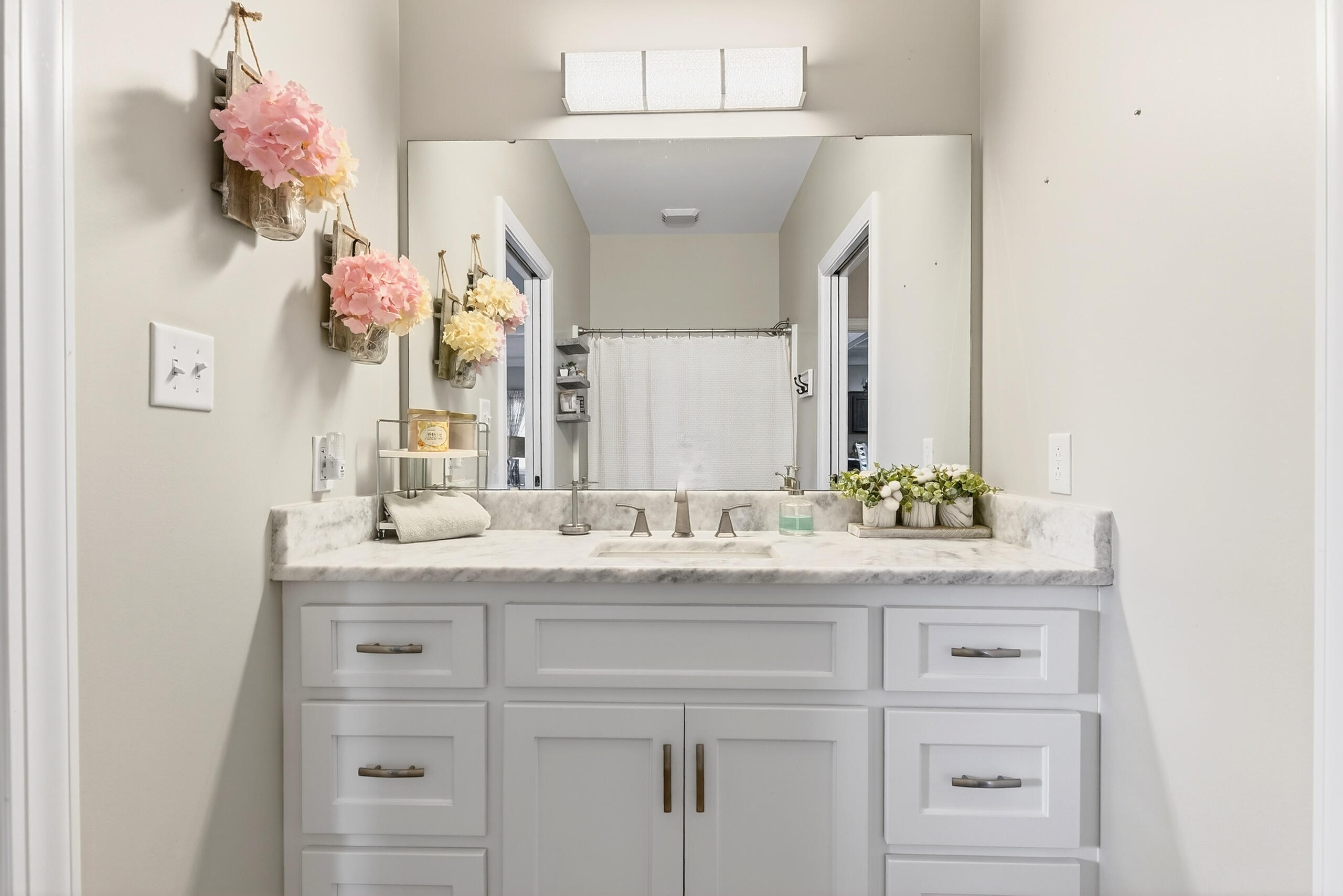 2145 Eutaw Road Holly Hill, SC 29059 - Photo 29 of 75 Guest Bathroom