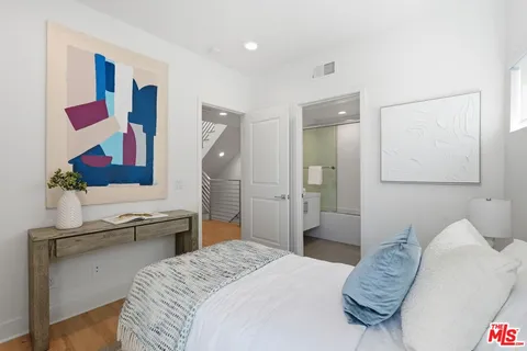 $995,000 | 3306 Aria Lane, Los Angeles, CA 90034