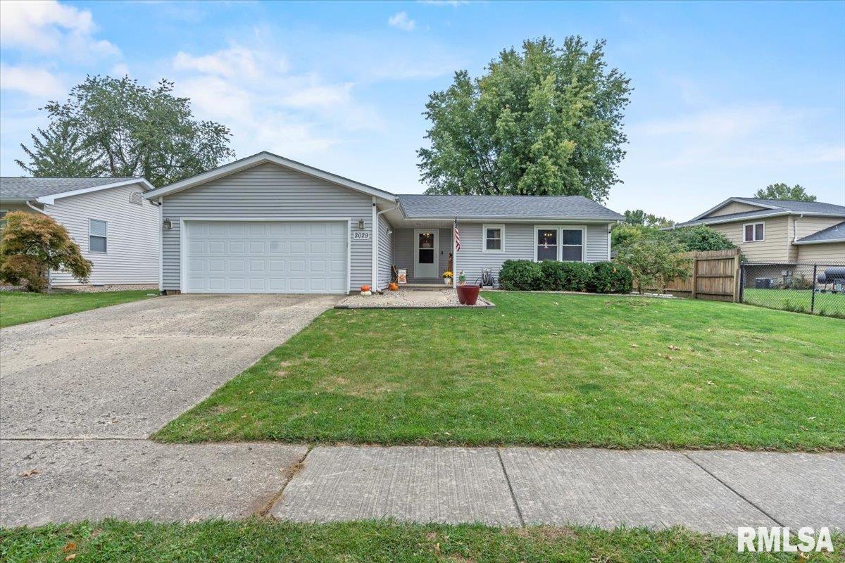 2029 Croydon Drive Springfield, IL 62703 - Photo 1 of 37
