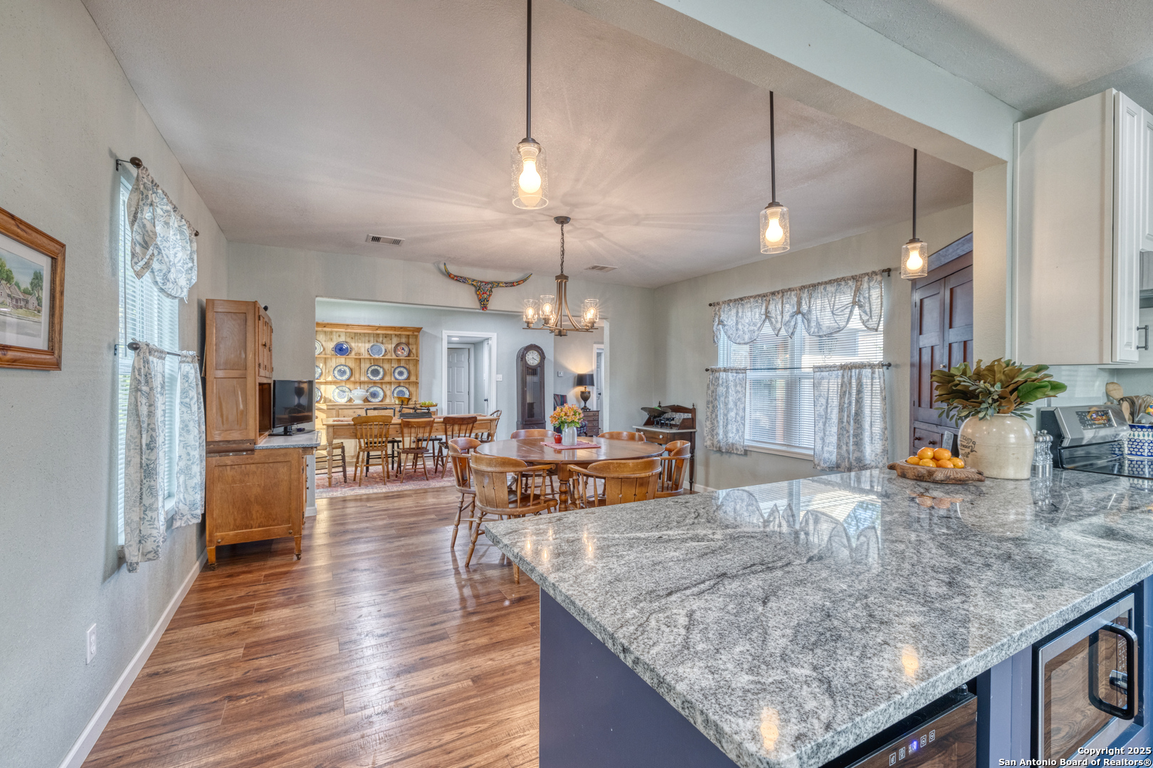 1100 North High Street Uvalde, TX 78801 - Photo 13 of 40 a view of living room and dining room