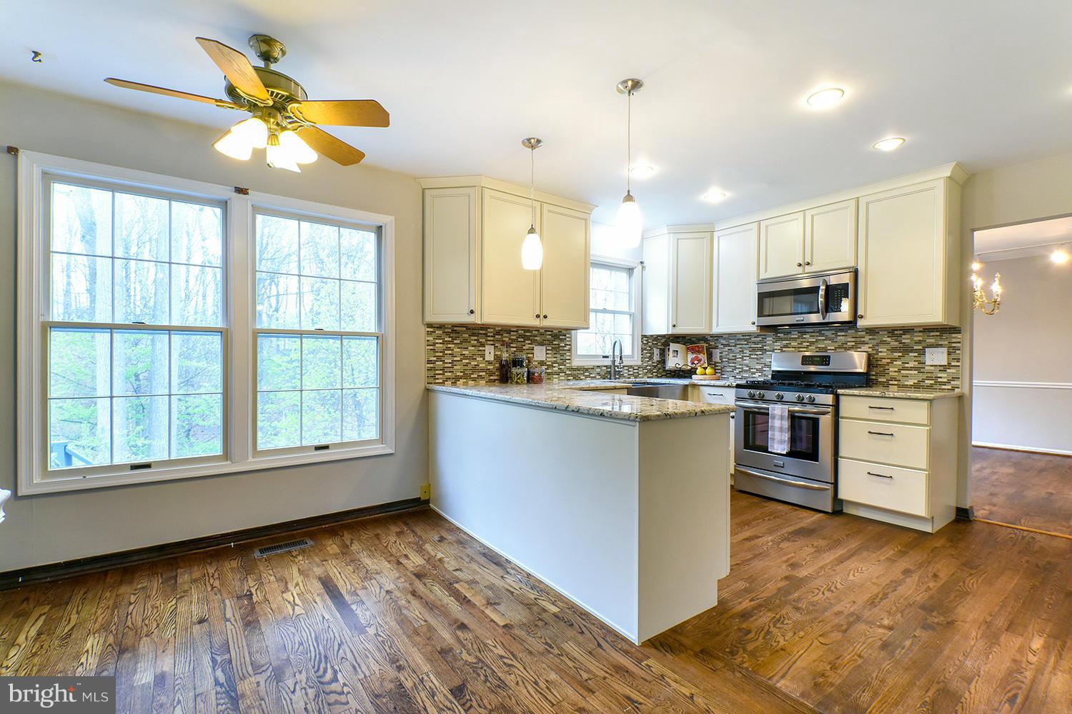 2 Middlebridge Court Silver Spring, MD 20906 - Photo 12 of 30 Kitchen