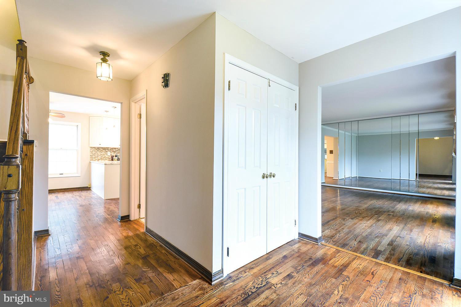2 Middlebridge Court Silver Spring, MD 20906 - Photo 4 of 30 Interior (General)