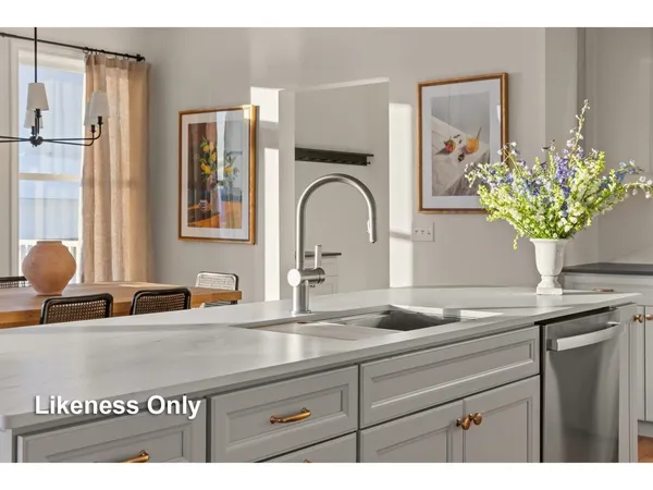 $730,000 | 10 Mabel Way, South Burlington, VT 05403