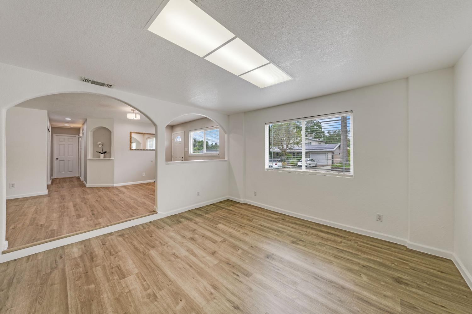 7128 Parish Way Citrus Heights, CA 95621 - Photo 6 of 29
