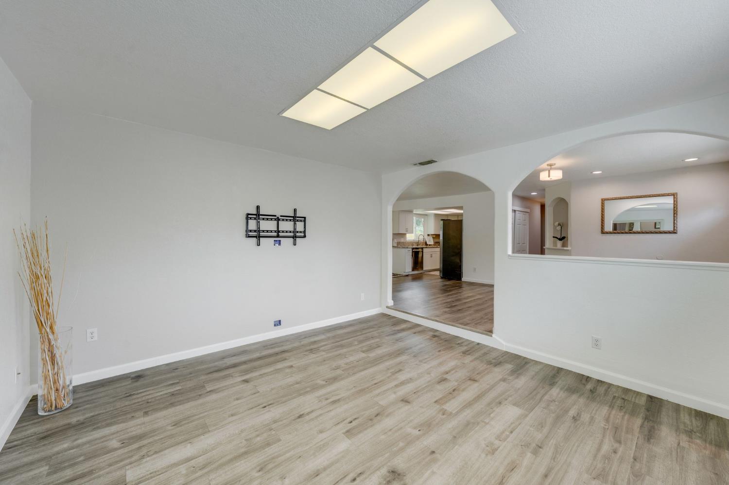 7128 Parish Way Citrus Heights, CA 95621 - Photo 7 of 29