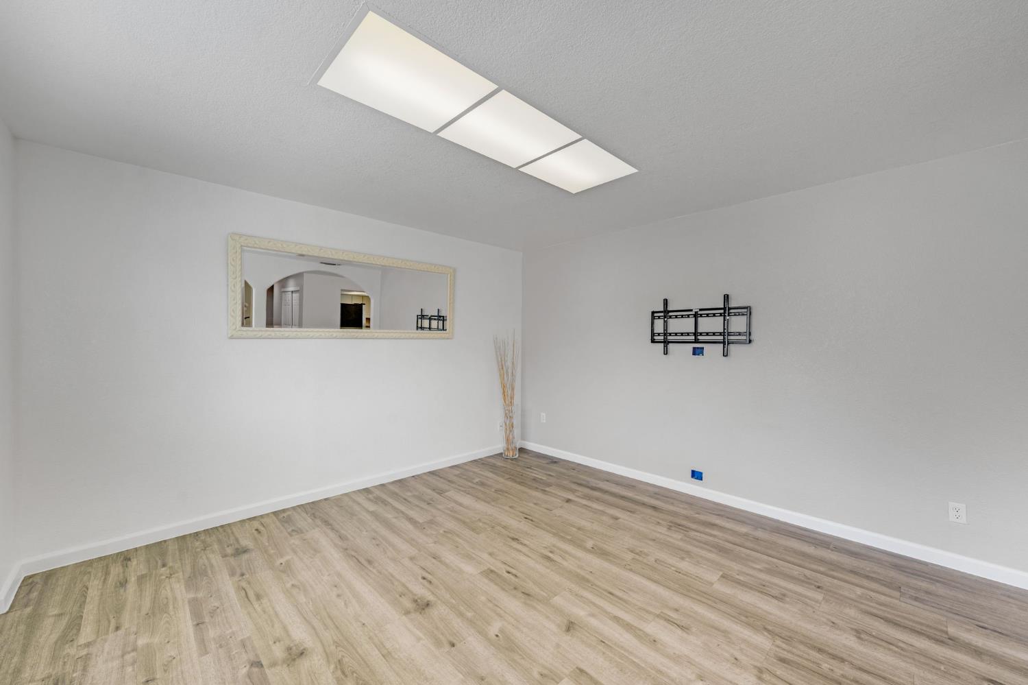 7128 Parish Way Citrus Heights, CA 95621 - Photo 8 of 29