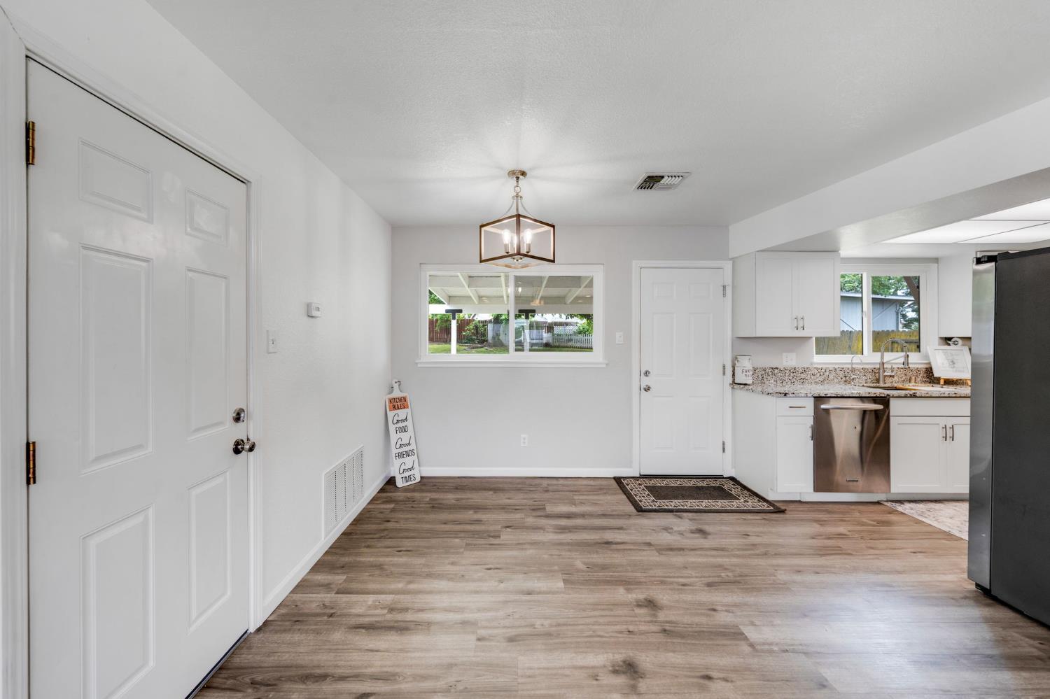 7128 Parish Way Citrus Heights, CA 95621 - Photo 9 of 29