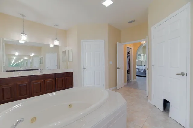 $925,000 | 18021 49th Street North, Loxahatchee, FL 33470