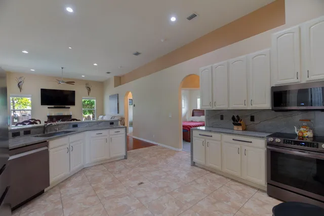 $925,000 | 18021 49th Street North, Loxahatchee, FL 33470