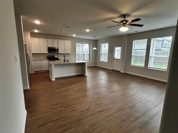 $3,400 | 5336 Latigo Court, Alvin, TX 77511