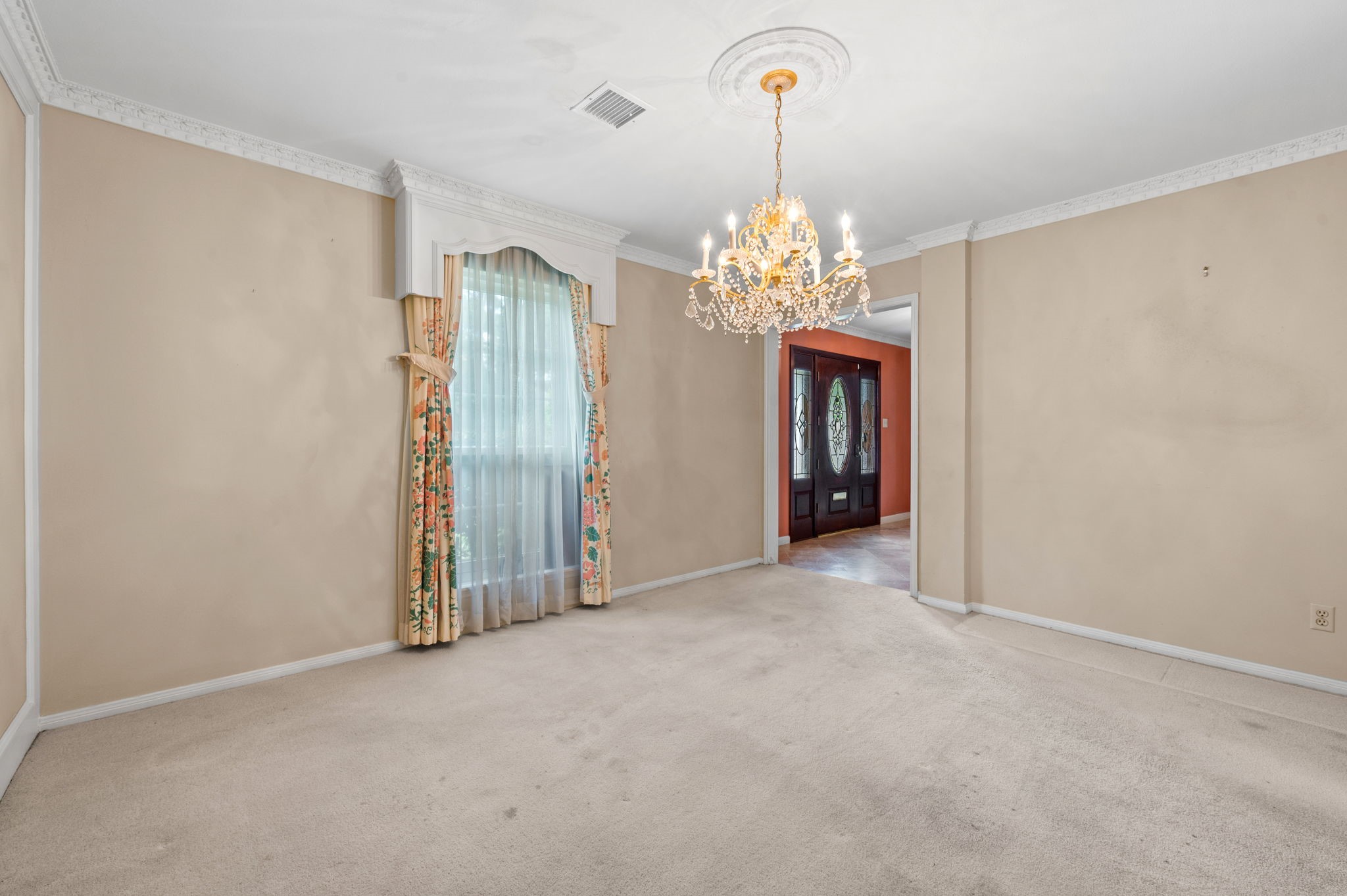14302 Apple Tree Road Houston, TX 77079 - Photo 10 of 44 Formal dining room off entry
