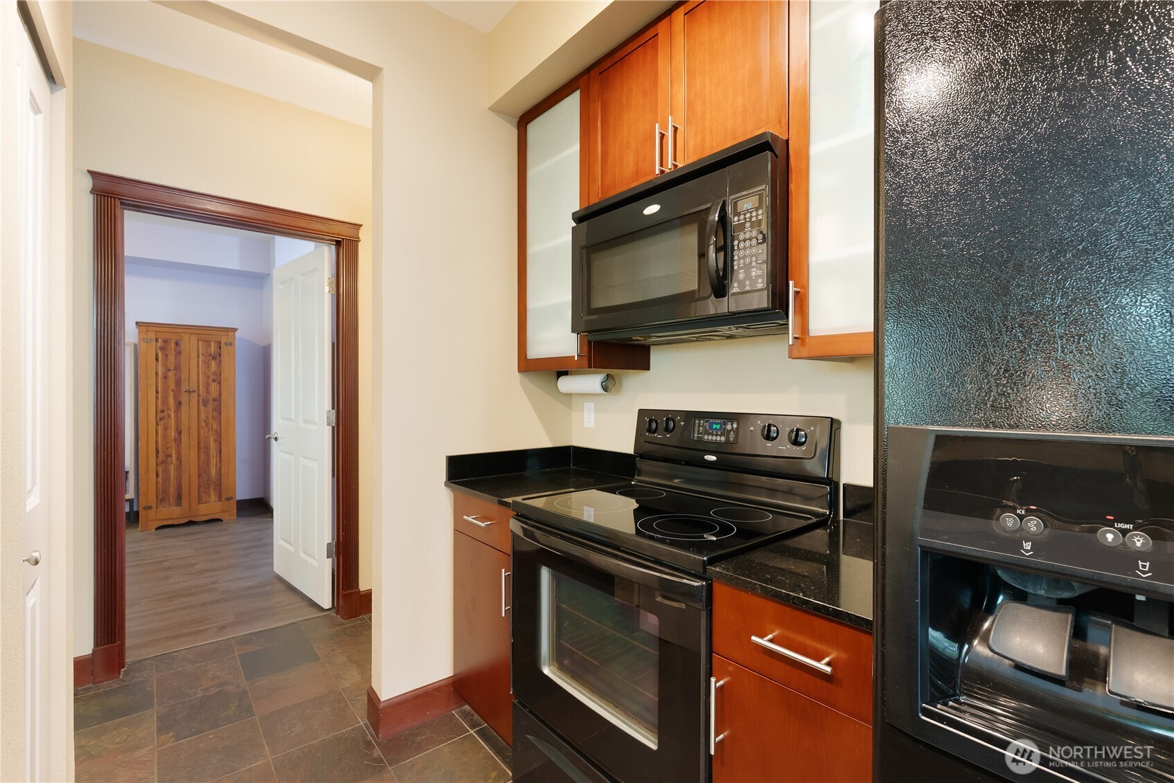 259 West Bakerview Road, Unit C403 Bellingham, WA 98226 - Photo 4 of 34 Gallery Image 4