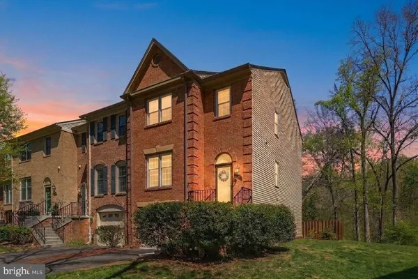 $759,900 | 7730 Shootingstar Drive, Springfield, VA 22152