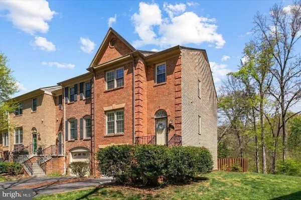 $759,900 | 7730 Shootingstar Drive, Springfield, VA 22152