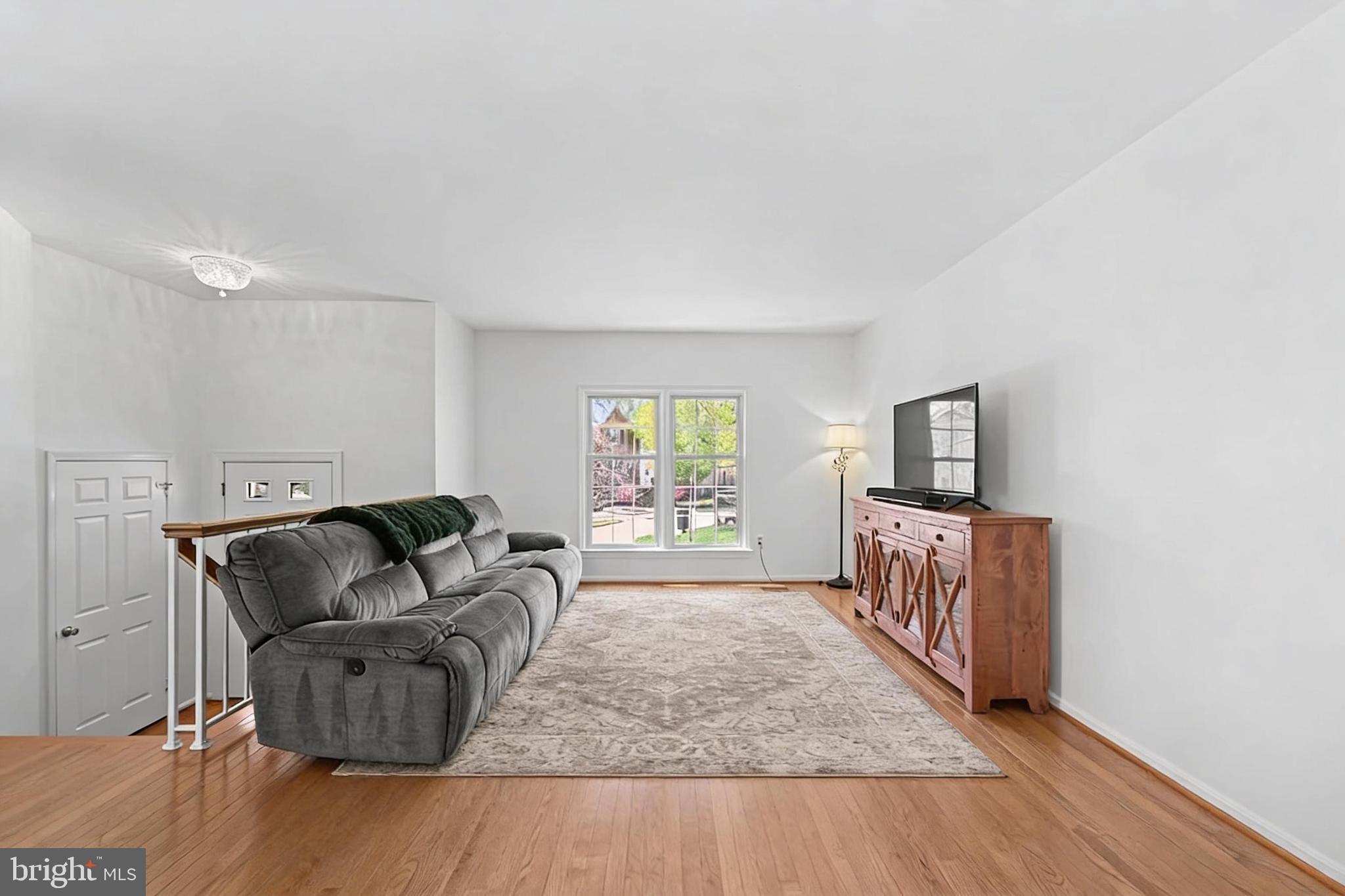 7730 Shootingstar Drive Springfield, VA 22152 - Photo 7 of 43 current furniture