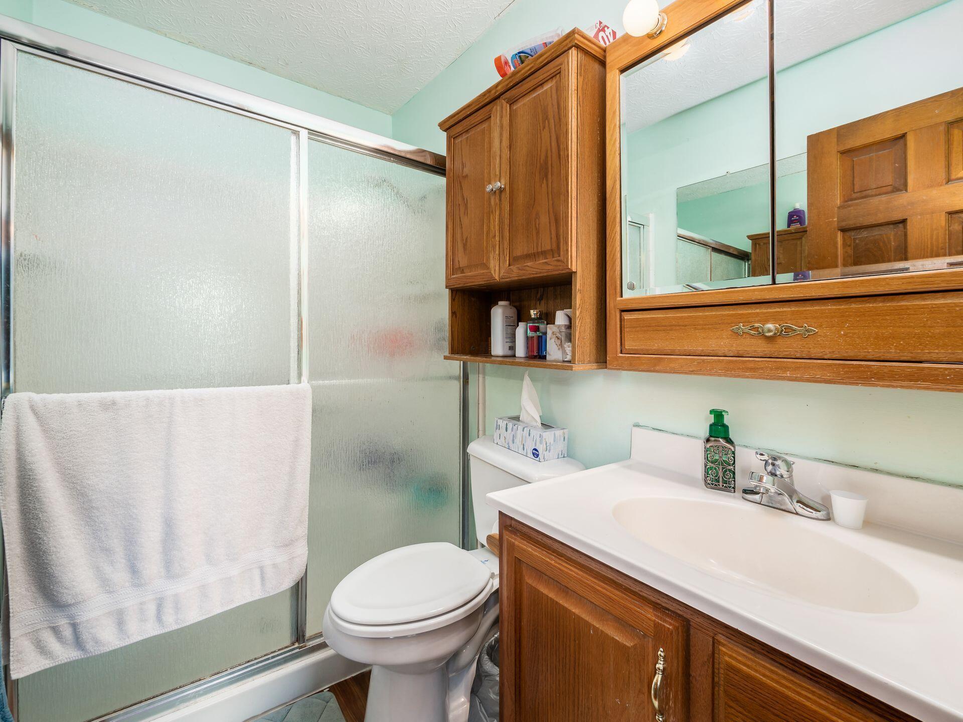 6029 Moore Road Delaware, OH 43015 - Photo 19 of 61 Owners' Bath