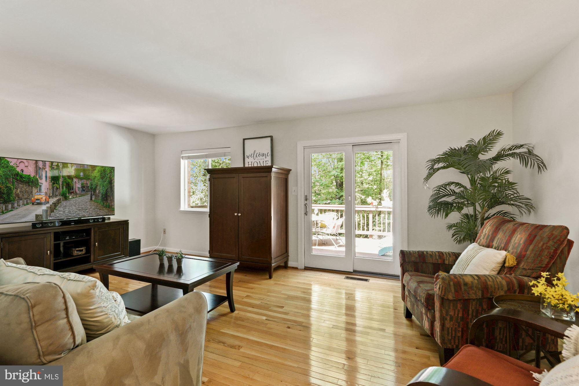 11160 Forest Edge Drive Reston, VA 20190 - Photo 14 of 42 Gallery Image 14