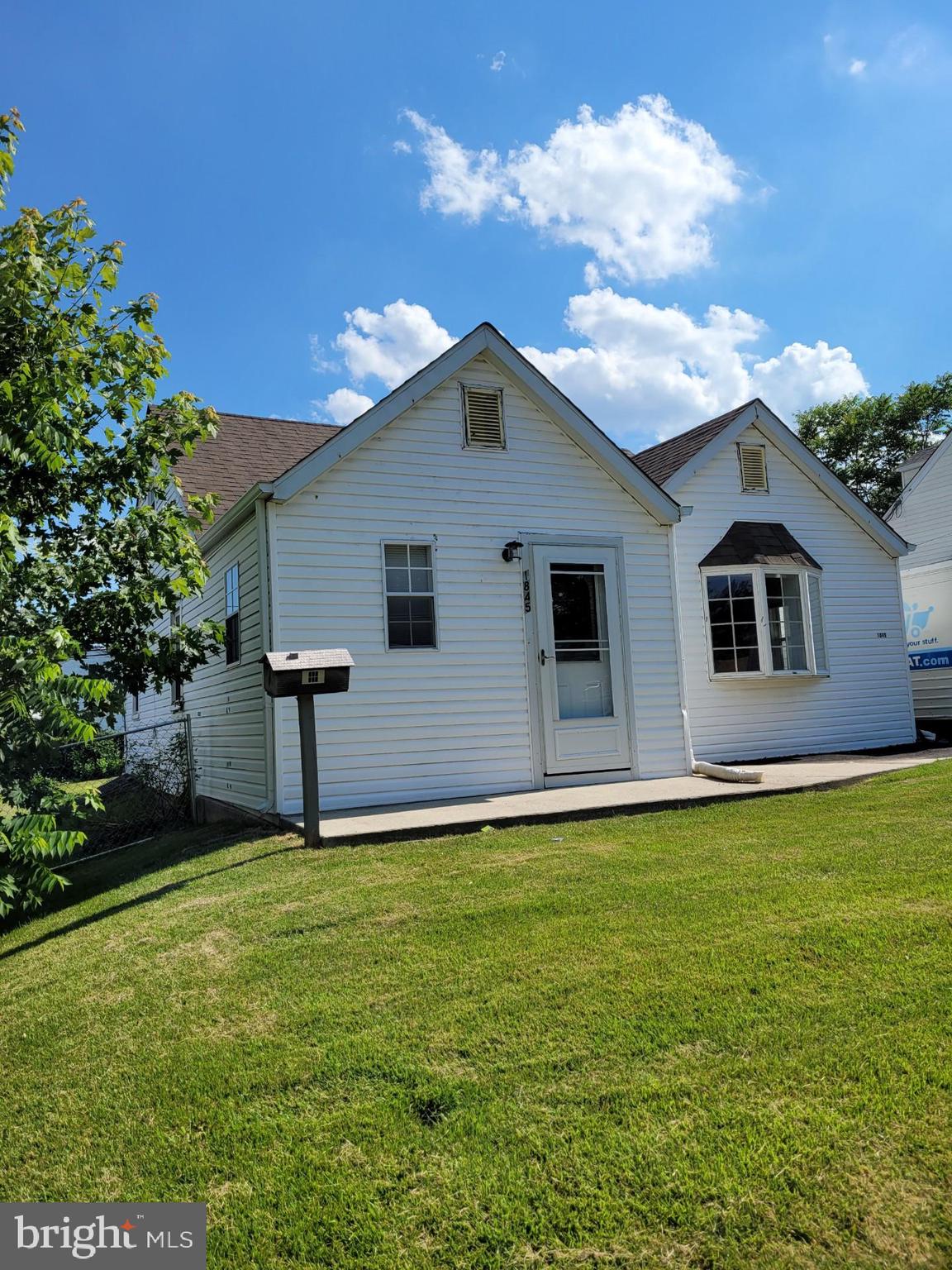 1845 Dutton Mill Road Aston, PA 19014 - Photo 2 of 27