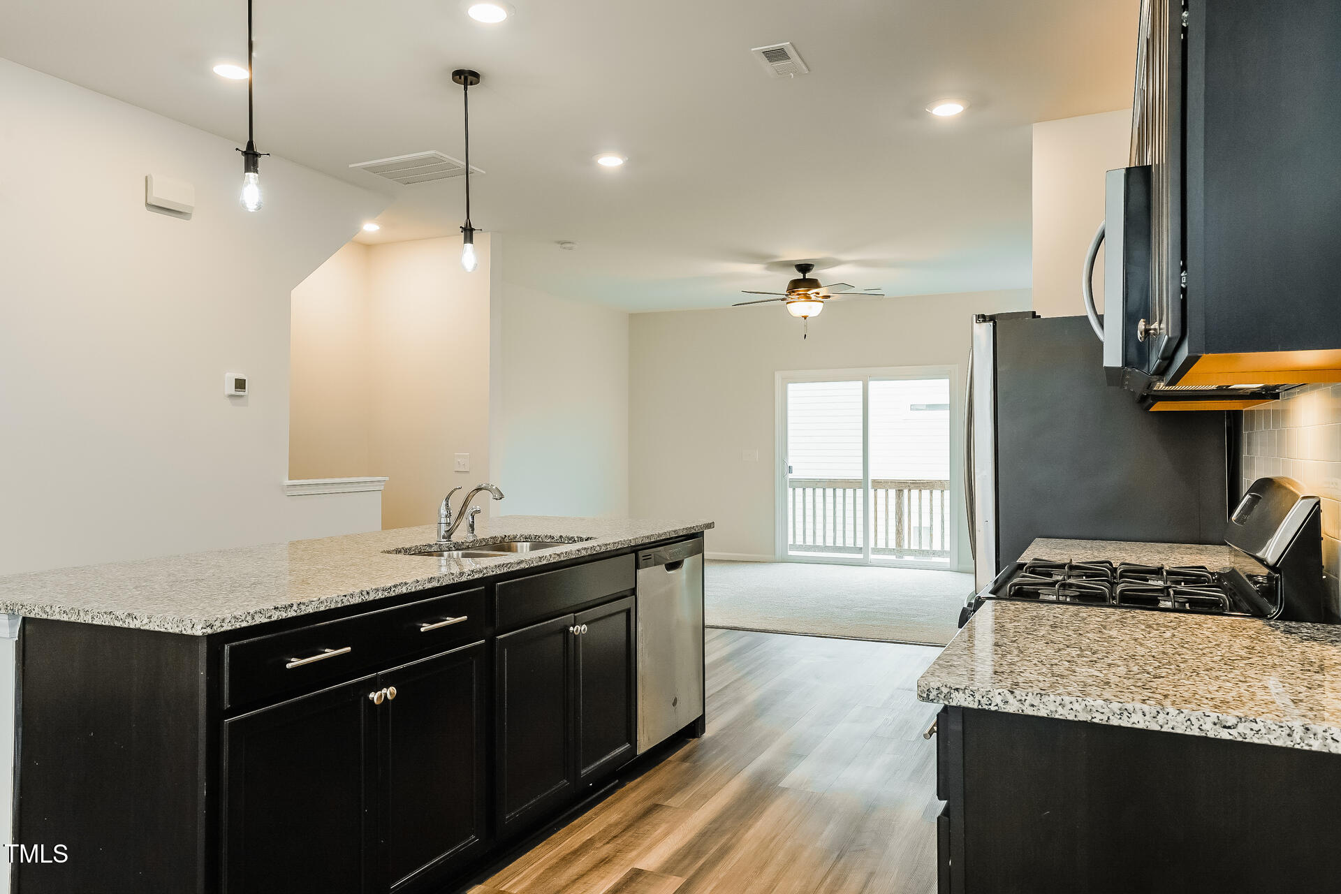007-photo-kitchen-14171679
