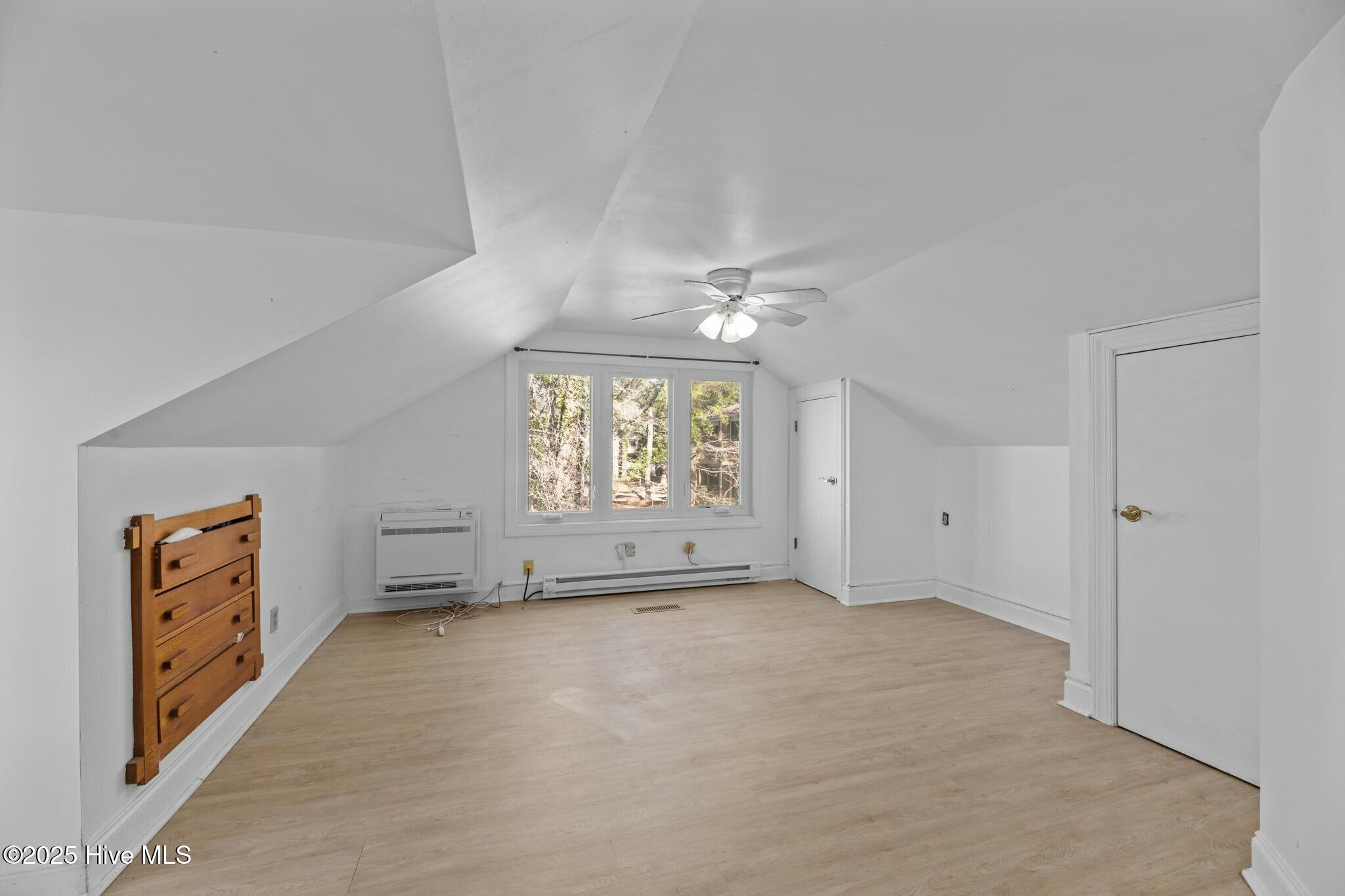 119 Bernhurst Road New Bern, NC 28560 - Photo 26 of 45 Upstairs room