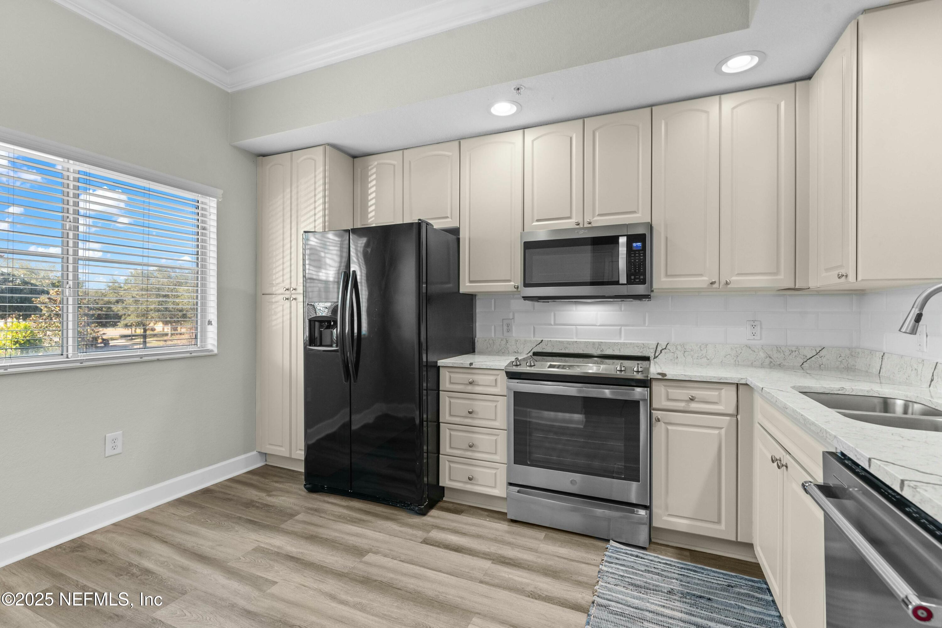 9745 Touchton Road, Unit 424 Jacksonville, FL 32246 - Photo 7 of 32 tempImaged5RuFl