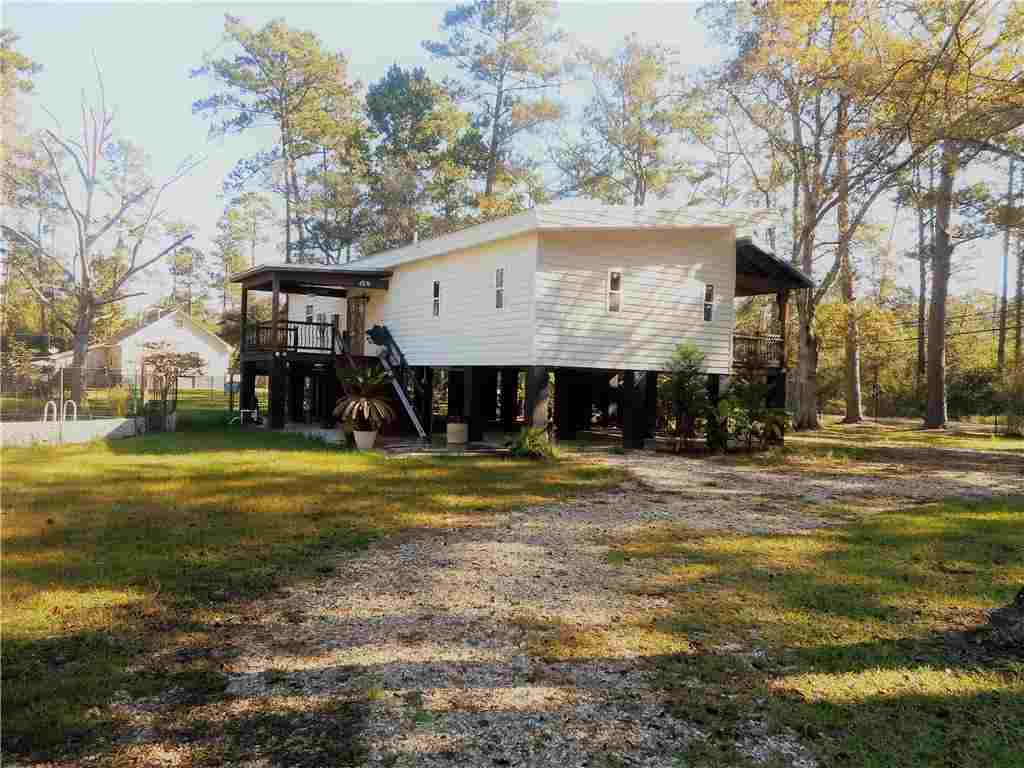 59405 Lacombe Harbor Road Lacombe, LA 70445 - Photo 4 of 40 Gallery Image 4