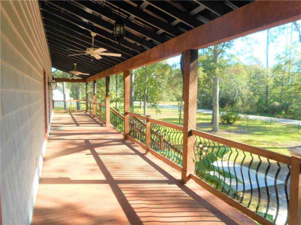 59405 Lacombe Harbor Road Lacombe, LA 70445 - Photo 6 of 40 Gallery Image 6