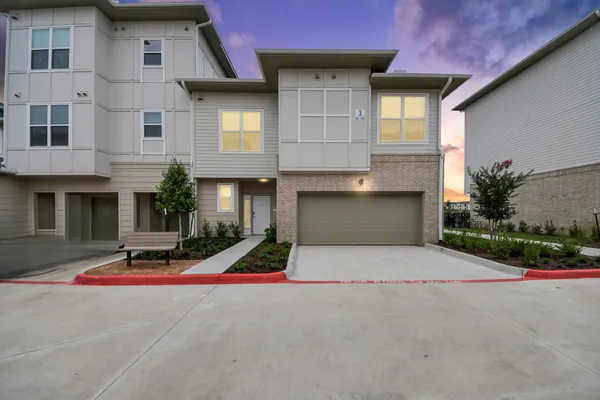 $3,115 | 2002 Spring Stuebner Road, Unit 108, Spring, TX 77389