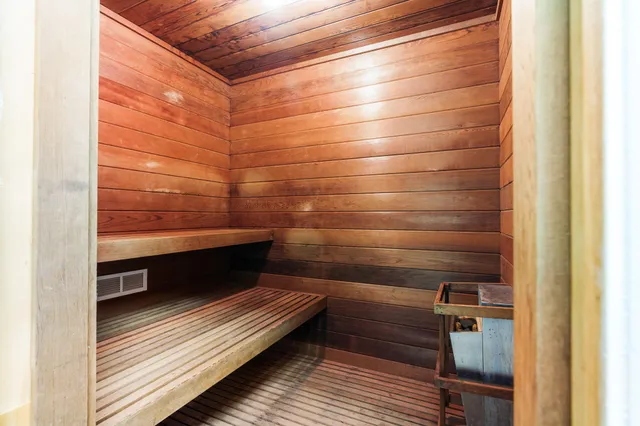 $2,000 | 410 Northeast 17th Avenue, Unit 101, Boynton Beach, FL 33435