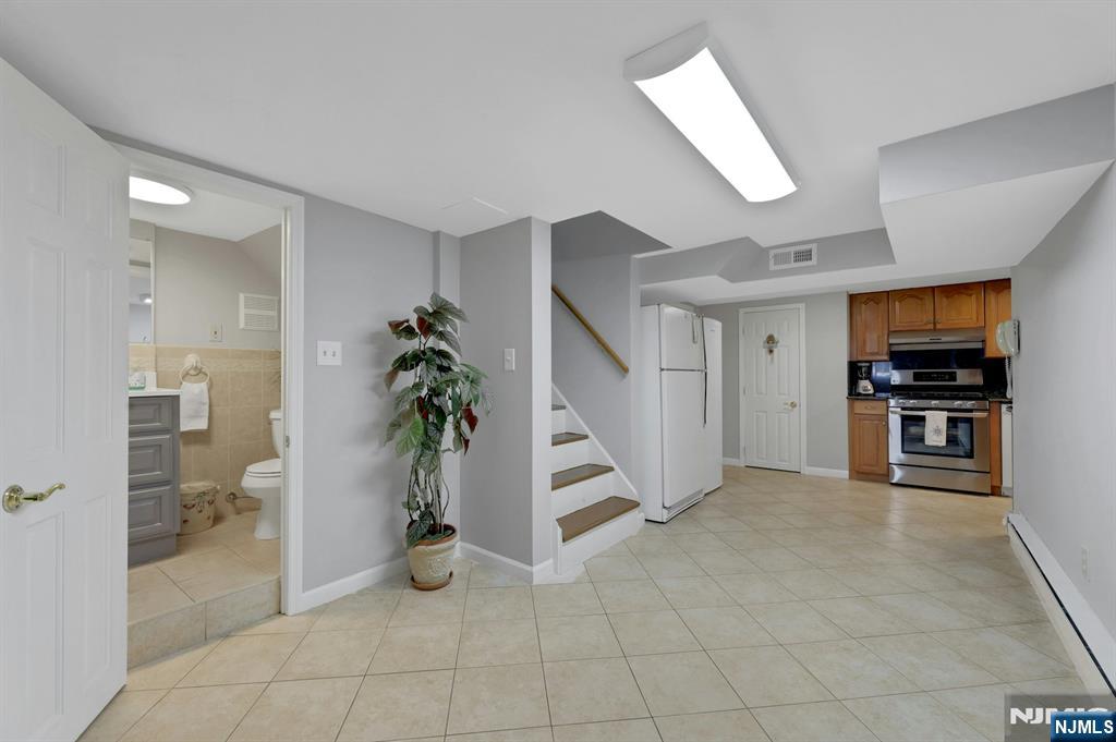 19 Hamilton Avenue Kearny, NJ 07032 - Photo 28 of 33