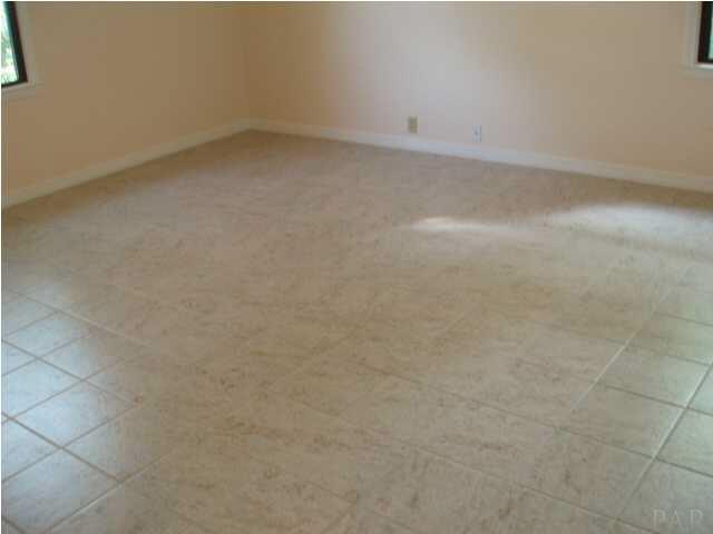 3730 McClellan Road Pensacola, FL 32503 - Photo 10 of 22 TILED