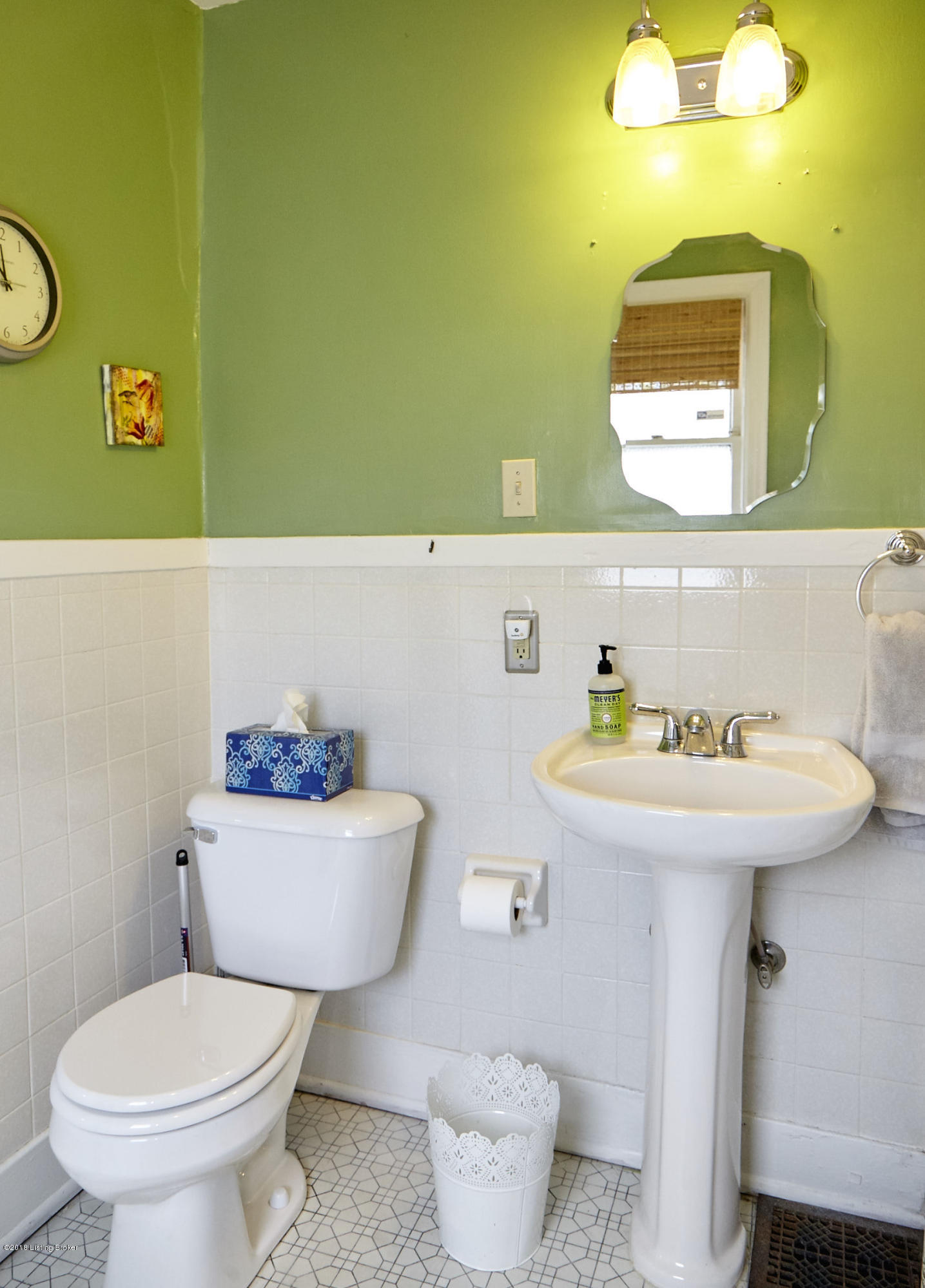 908 Cherokee Road Louisville, KY 40204 - Photo 37 of 44 Alt. full bath (3)