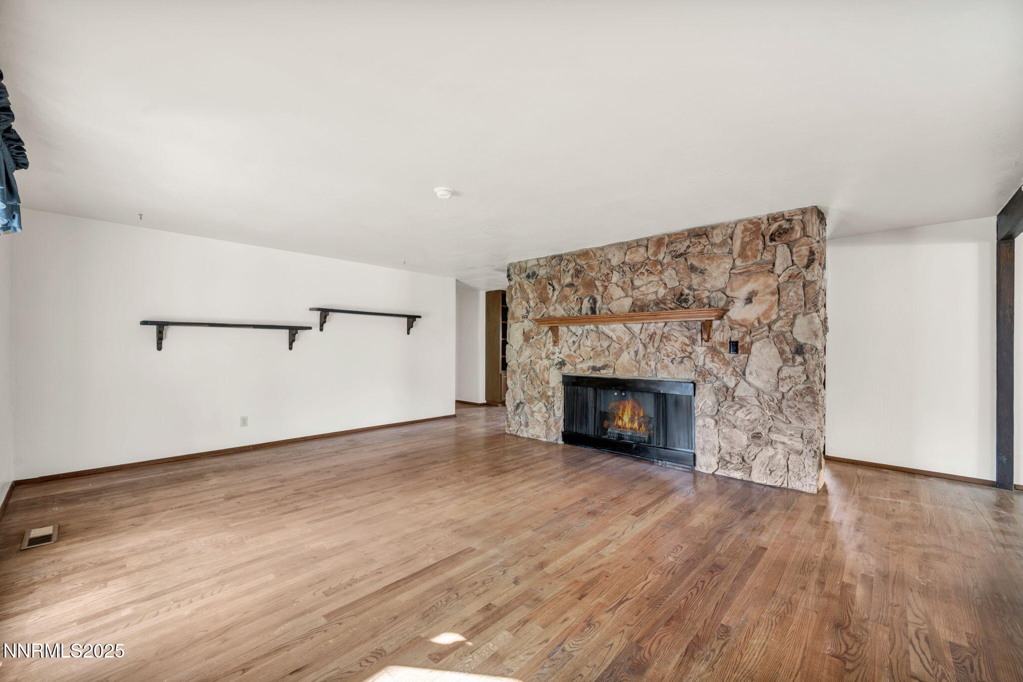 3370 Shawnee Circle Reno, NV 89502 - Photo 11 of 78 92-web-or-mls-3370-shawnee-cir