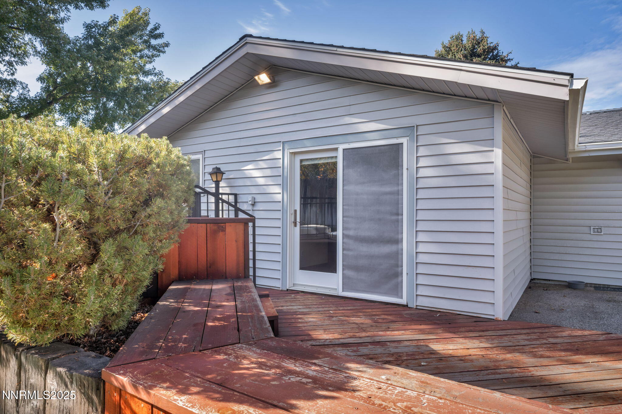 3370 Shawnee Circle Reno, NV 89502 - Photo 50 of 78 a front view of a house