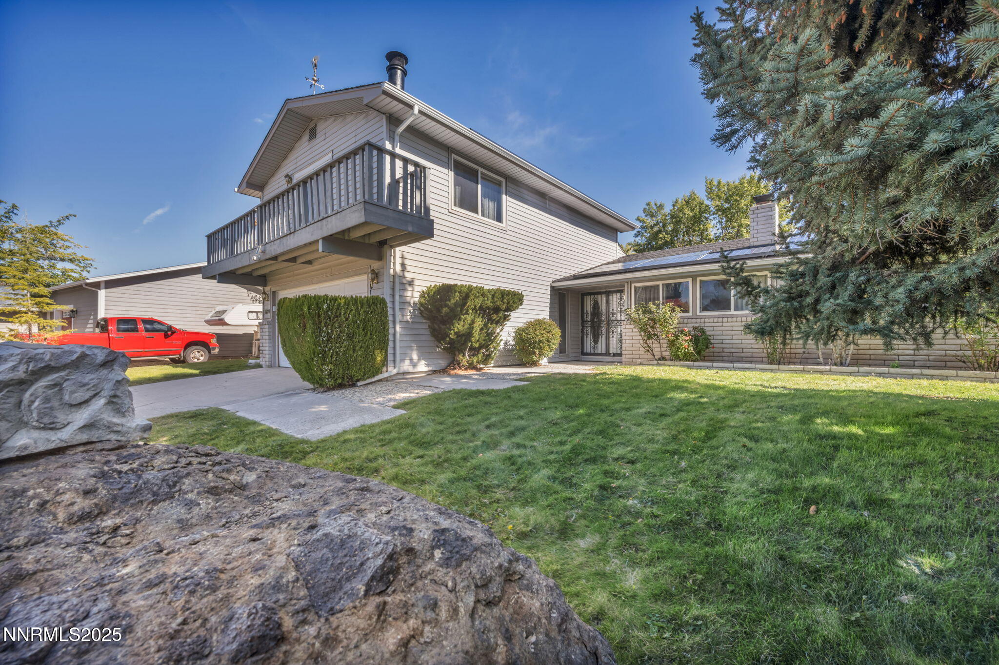 3370 Shawnee Circle Reno, NV 89502 - Photo 65 of 78 a view of a house with a yard